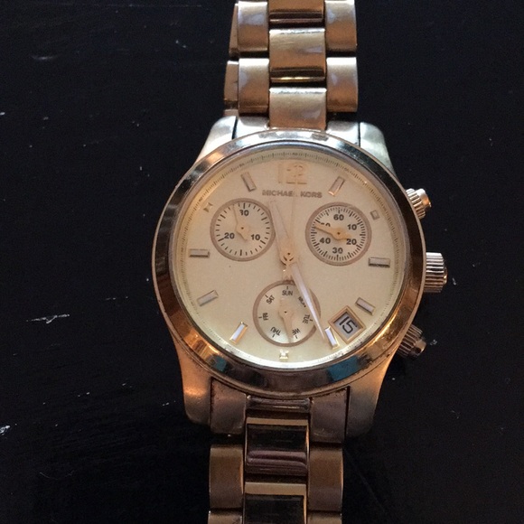 Michael Kors Gold Watch plus Two Bracelets - Picture 3 of 5